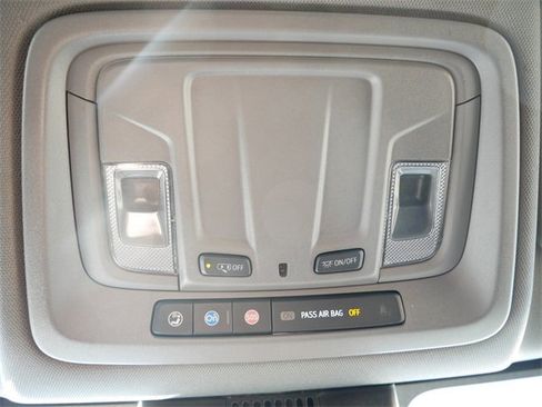 Used 2022 Chevrolet Silverado 1500 RST image 16