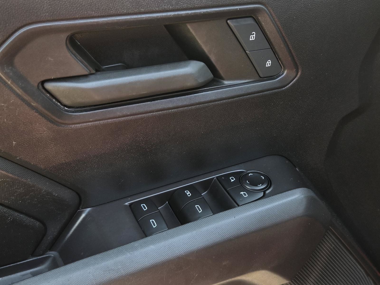 Used 2023 Chevrolet Colorado Trail Boss AWD/4WD image 17