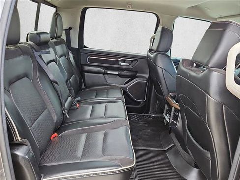 Used 2022 RAM 1500 Laramie AWD/4WD image 18