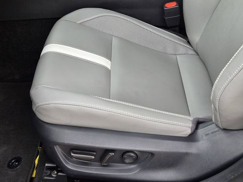 Used 2025 Toyota Camry SE w/ Convenience Package FWD image 26