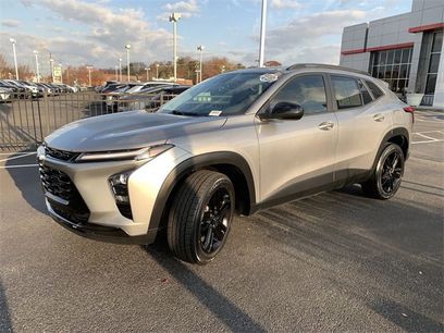 Used 2024 Chevrolet Trax ACTIV w/ Sunroof Package