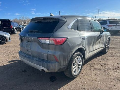 Used 2021 Ford Escape SE image 6