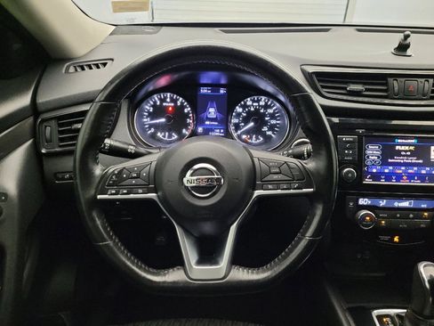 Used 2019 Nissan Rogue SV FWD image 22