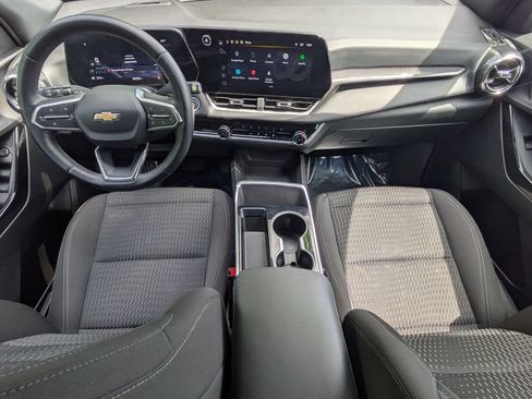Used 2025 Chevrolet Equinox LT FWD image 16