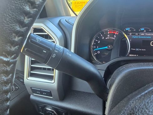 Used 2017 Ford F350 Lariat w/ Lariat Ultimate Package AWD/4WD image 27