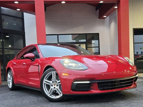 Used 2020 Porsche Panamera image 12