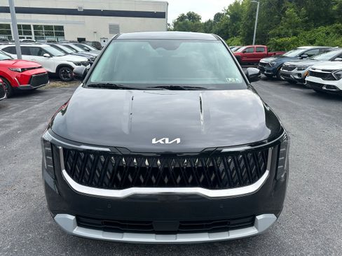 New 2026 Kia Carnival image 2