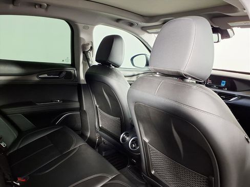 Used 2018 Alfa Romeo Stelvio Ti image 11