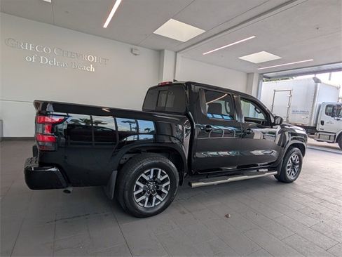 Used 2022 Nissan Frontier SV w/ SV Premium Package image 13