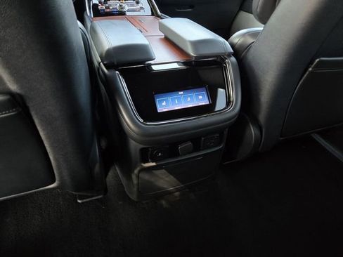 Used 2024 Lincoln Navigator Reserve AWD/4WD image 19