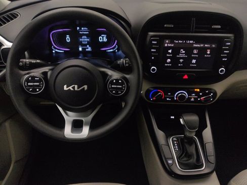 Used 2024 Kia Soul LX FWD image 22