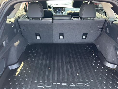 Used 2025 Subaru Outback Onyx Edition AWD/4WD image 27
