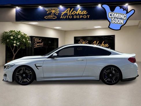 Used 2018 BMW M4 Coupe RWD image 2