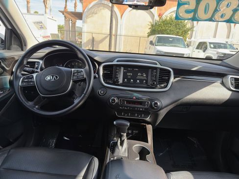 Used 2020 Kia Sorento EX image 21