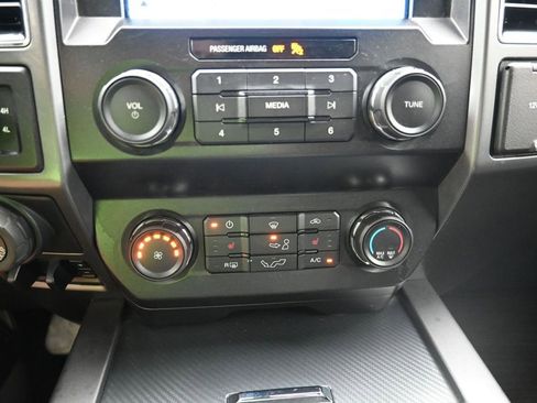 Used 2019 Ford F150 XLT w/ Equipment Group 302A Luxury AWD/4WD image 18