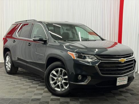 Used 2020 Chevrolet Traverse LT w/ LPO, Floor Liner Package AWD/4WD image 2