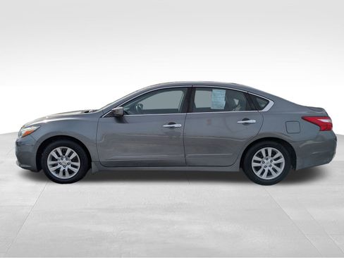 Used 2017 Nissan Altima 2.5 S w/ Power Driver Seat Package image 12