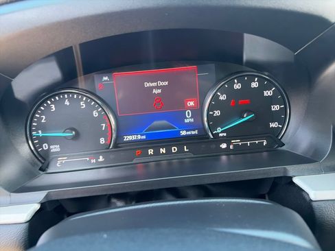 Used 2023 Ford Explorer XLT w/ Equipment Group 202A AWD/4WD image 17