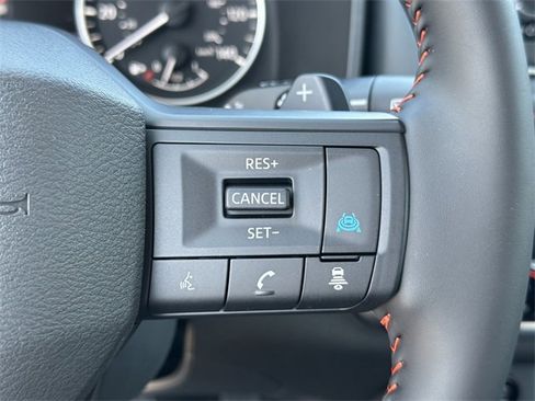 Certified 2025 Nissan Rogue SV image 27