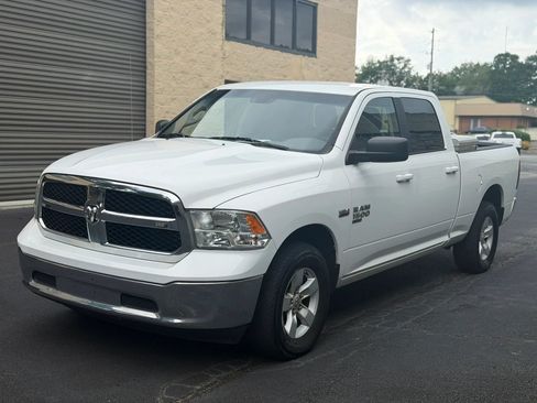Used 2019 RAM 1500 Classic SLT AWD/4WD image 2