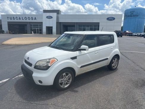 Used 2010 Kia Soul + w/ Audio Pkg FWD image 4
