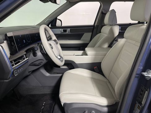 Certified 2025 Hyundai Santa Fe Limited image 12