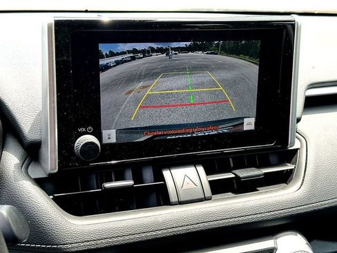 Used 2025 Toyota RAV4 XLE FWD image 14