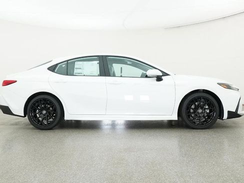 New 2026 Toyota Camry SE FWD image 31