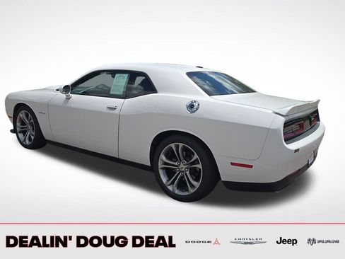 Used 2022 Dodge Challenger R/T RWD image 3
