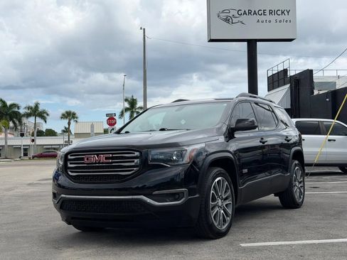 Used 2017 GMC Acadia SLT AWD/4WD image 9