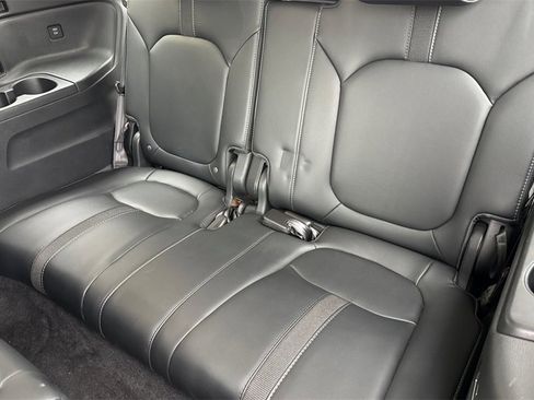 Certified 2025 Honda Pilot Touring image 19