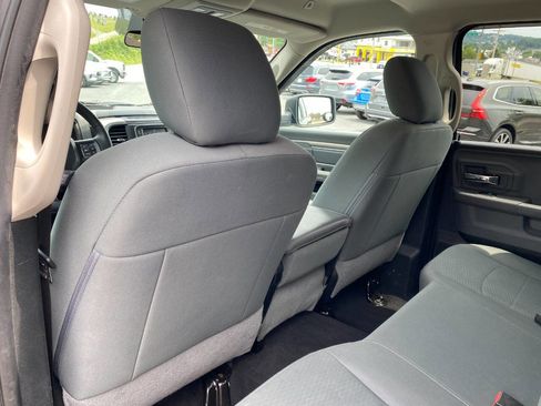 Used 2018 RAM 1500 Classic SLT AWD/4WD image 21