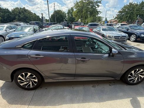 Used 2017 Honda Civic EX image 7