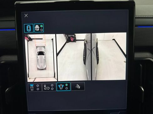 Used 2025 GMC Acadia AT4 w/ LPO, Floor Liner Package AWD/4WD image 35