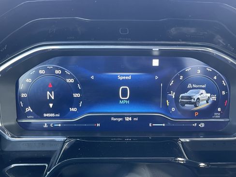 Used 2022 Chevrolet Silverado 1500 LT Trail Boss w/ Convenience Package II image 19