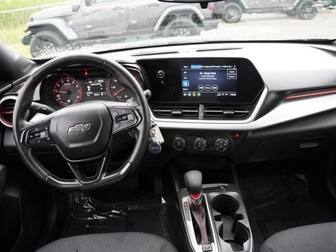 Used 2024 Chevrolet Trax RS w/ Driver Confidence Package FWD image 18