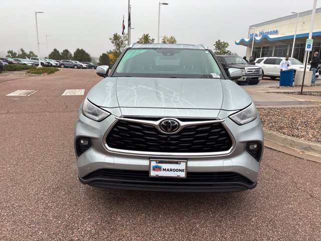 Used 2020 Toyota Highlander Limited AWD/4WD image 2