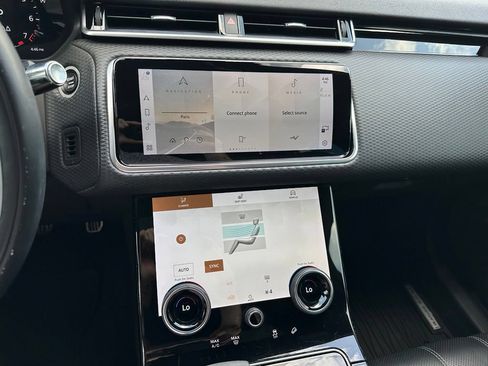 Used 2021 Land Rover Range Rover Velar R-Dynamic S AWD/4WD image 25