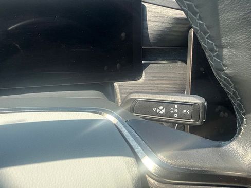Used 2023 Rivian R1S Adventure AWD/4WD image 17