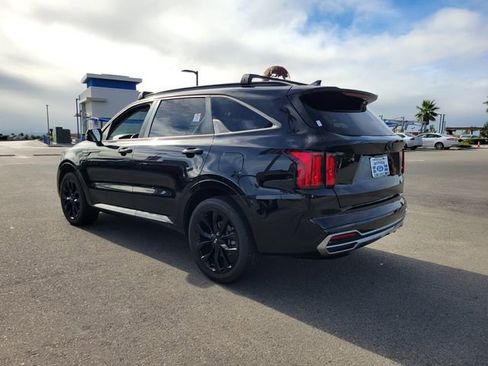 Used 2021 Kia Sorento SX image 4