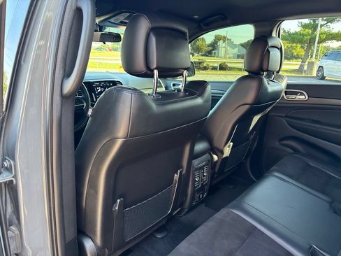 Used 2021 Jeep Grand Cherokee Laredo X AWD/4WD image 13