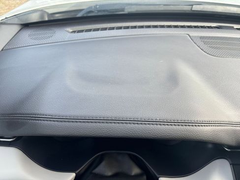 Used 2025 Jeep Compass Limited image 34