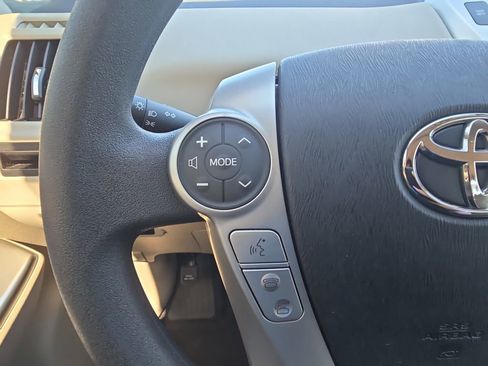 Used 2012 Toyota Prius V Three image 16