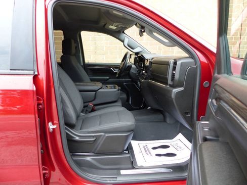 Used 2024 Chevrolet Silverado 1500 RST AWD/4WD image 41