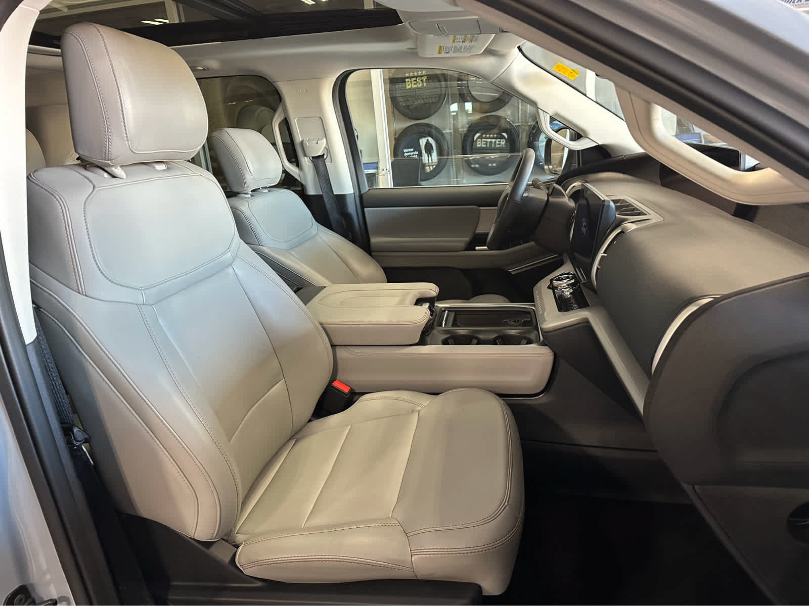 Certified 2025 Ford Expedition Active AWD/4WD image 48