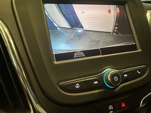 Used 2024 Chevrolet Equinox LT AWD/4WD image 14