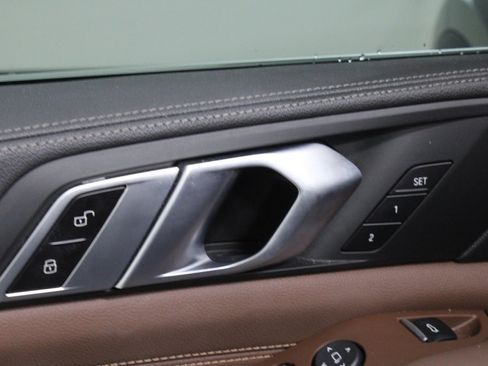 Used 2021 BMW X5 xDrive40i w/ Premium Package image 15