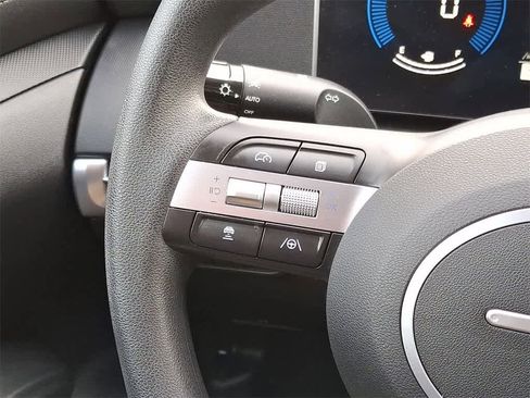 Certified 2025 Hyundai Tucson SE image 20