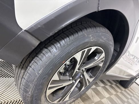 Used 2025 Subaru Crosstrek 2.0i Premium AWD/4WD image 32