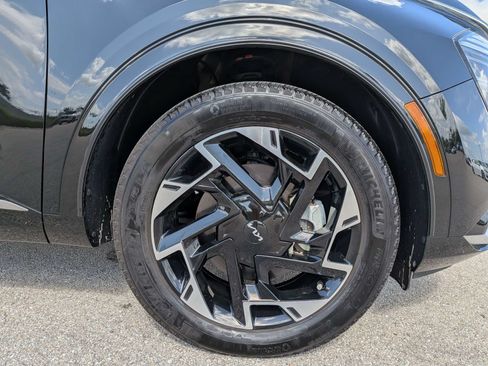 Certified 2024 Kia Sportage SX FWD image 11